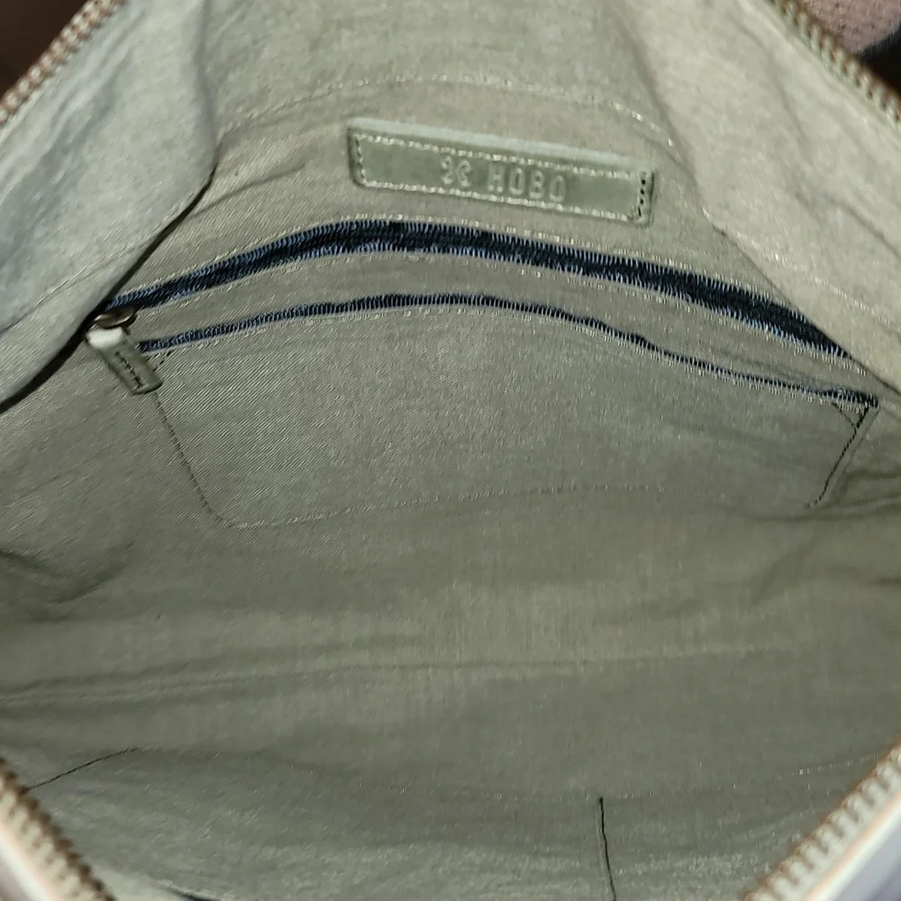 HOBO Daydream Leather Crossbody Bag - Picture 12 of 13